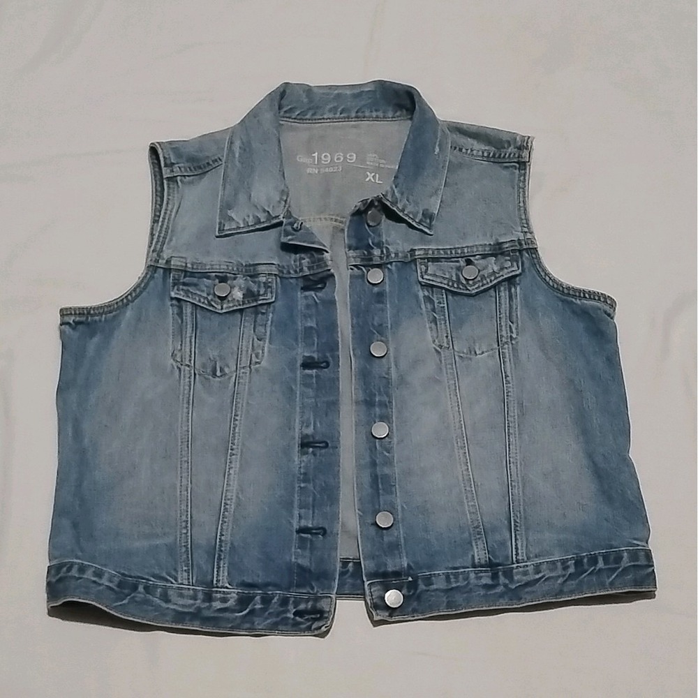 Gap 1969 Icon Denim Vest XL  Light Wash Distressed Cotton Jean Trucker 2014